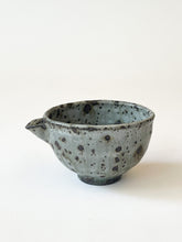 Load image into Gallery viewer, Moriyama Kiln -  &quot;Teno&quot; katakuchi bowl
