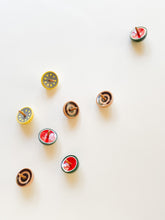 Load image into Gallery viewer, Koma - Wooden Top
