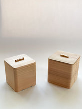Load image into Gallery viewer, Shibatataku Shouten - Cedar bread box
