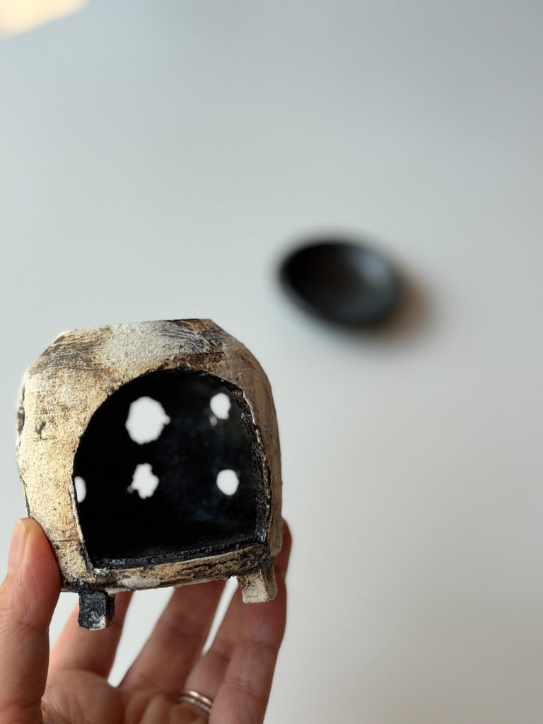 Yamanokuchi Kiln -Chakōro (Tea Incense Burner)