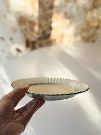 Yamanokuchi Kiln - "Rinka" Flower Plate