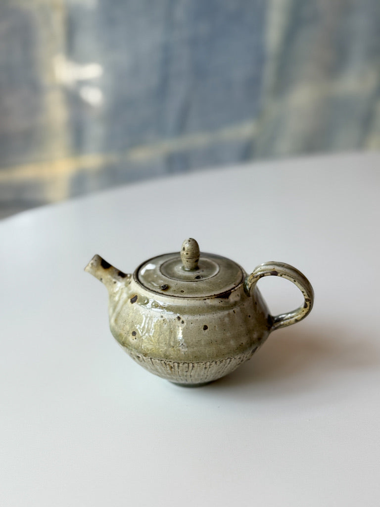 Yamanokuchi Kiln-  Smally Tea Pot, Haiyu