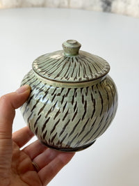 Onta Kiln -  "Futamono" Jar, Green