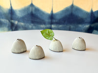 Issaki kiln - Mini bud vase, White