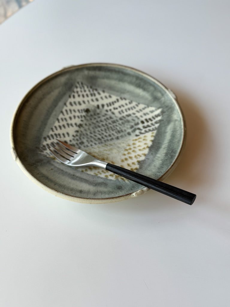 Issaki kiln -  Straw White Ash Glaze Plate