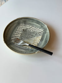 Issaki kiln -  Straw White Ash Glaze Plate