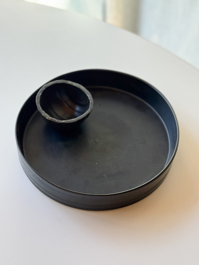 Yamanokuchi Kiln - Mini bowl with legs, Black