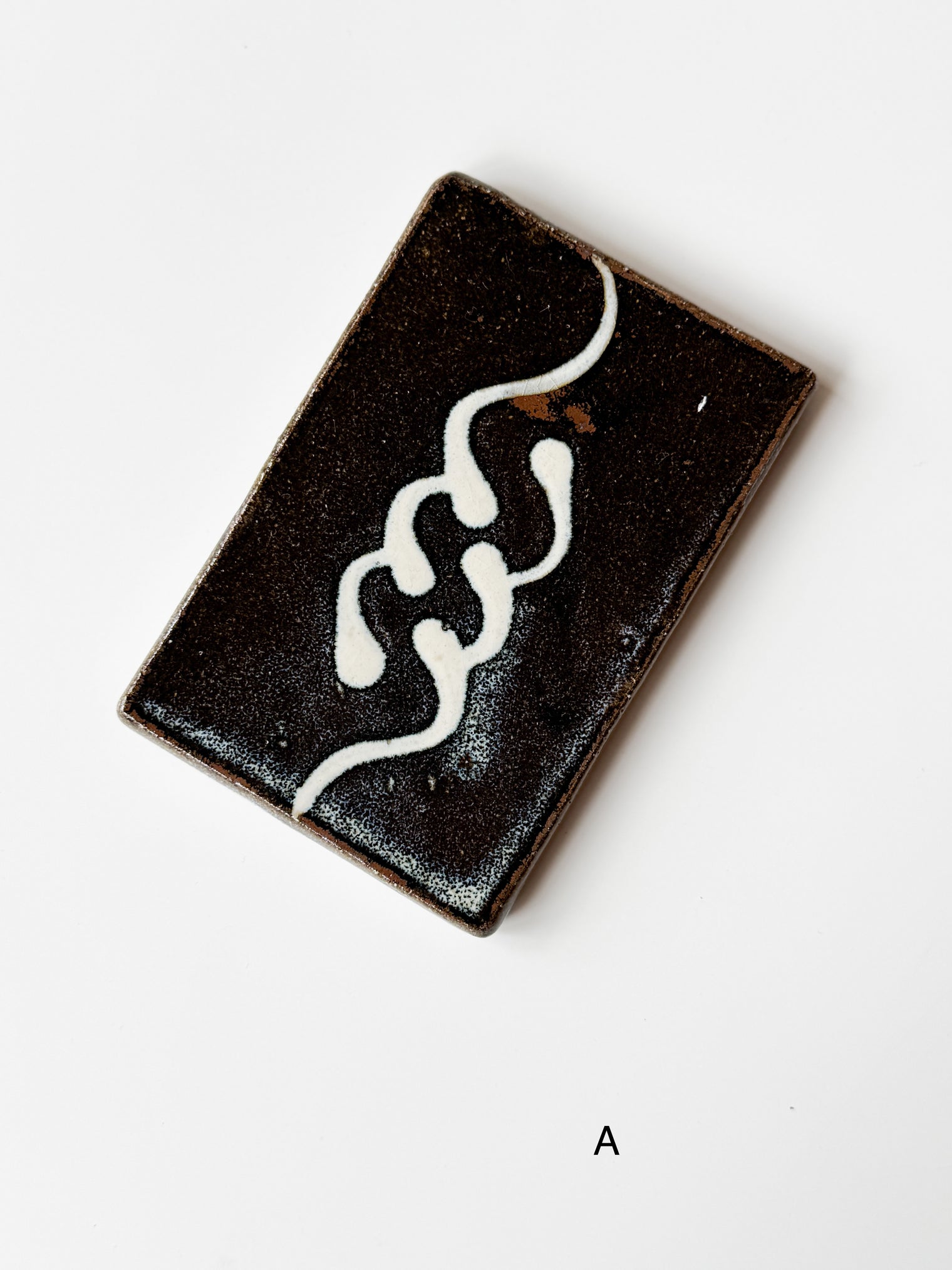 Fumoto Kiln - Slipware, Itazara Slab Plate
