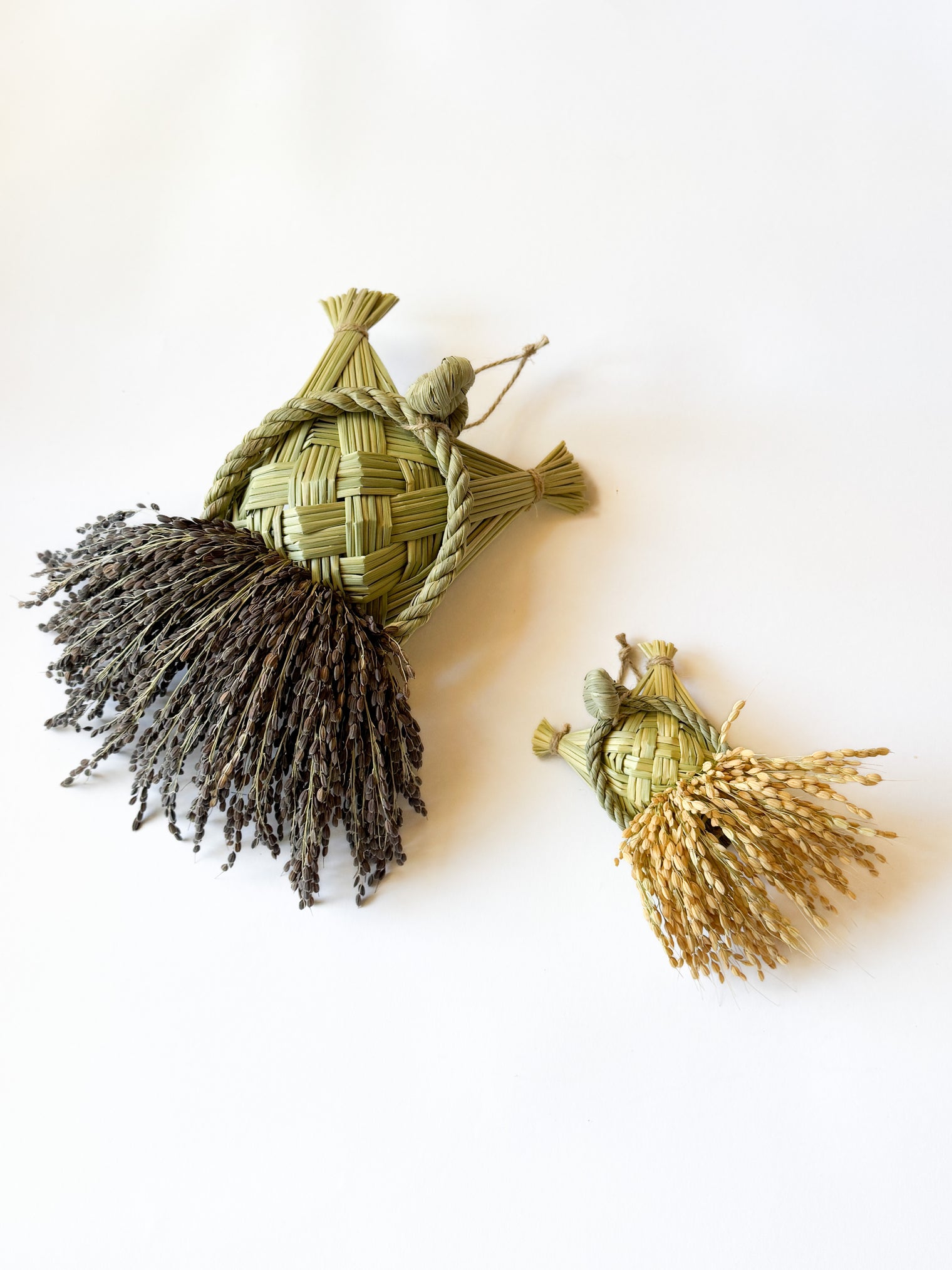 Takubo Straw Decoration - Iwai Kame (tortoise)