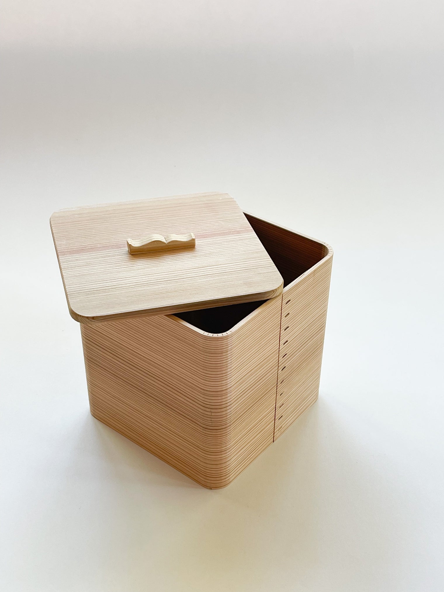 Shibatatoku Shouten - Cedar bread box