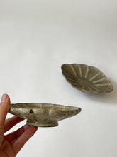 Load image into Gallery viewer, Moriyama Kiln - &quot;Hanabishi&quot; diamond shape plate
