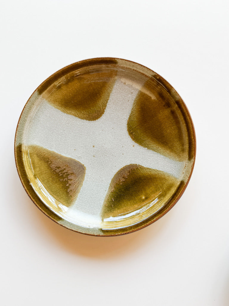 Kajiya Kiln - Plate, Makugake, Amber