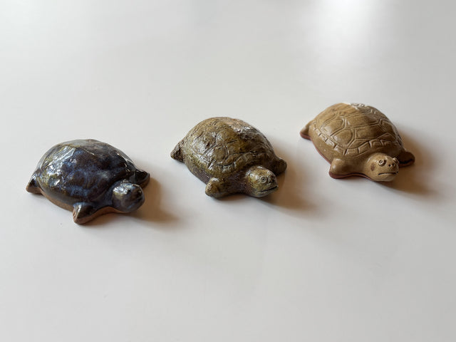 Nakadera kiln - Tortoise Paperweight