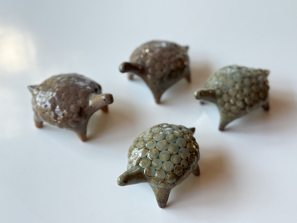 Nakadera kiln - Tortoise Ceramic Figurine