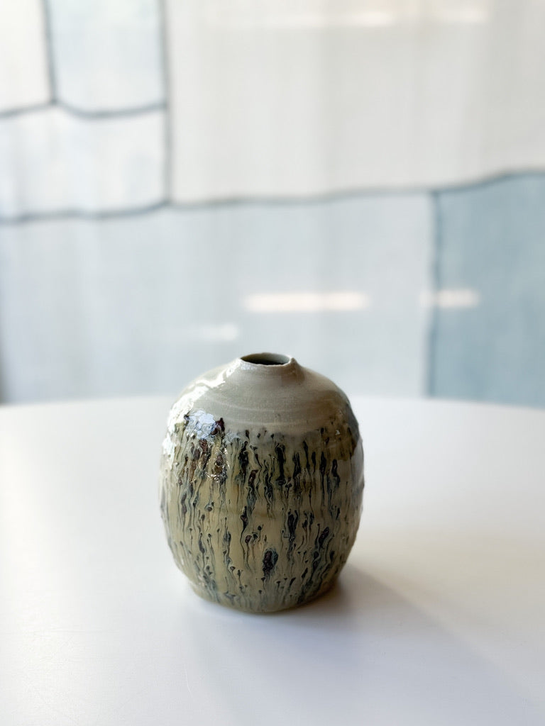 Chihiro Kiln -  Round Vase