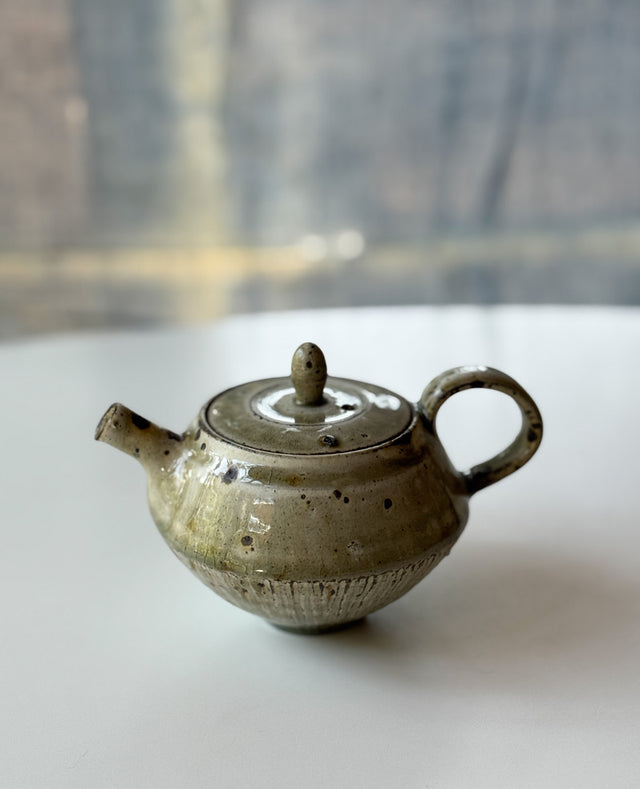 Yamanokuchi Kiln-  Smally Tea Pot, Haiyu