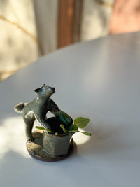 Nakadera kiln - Dog holding a cup!