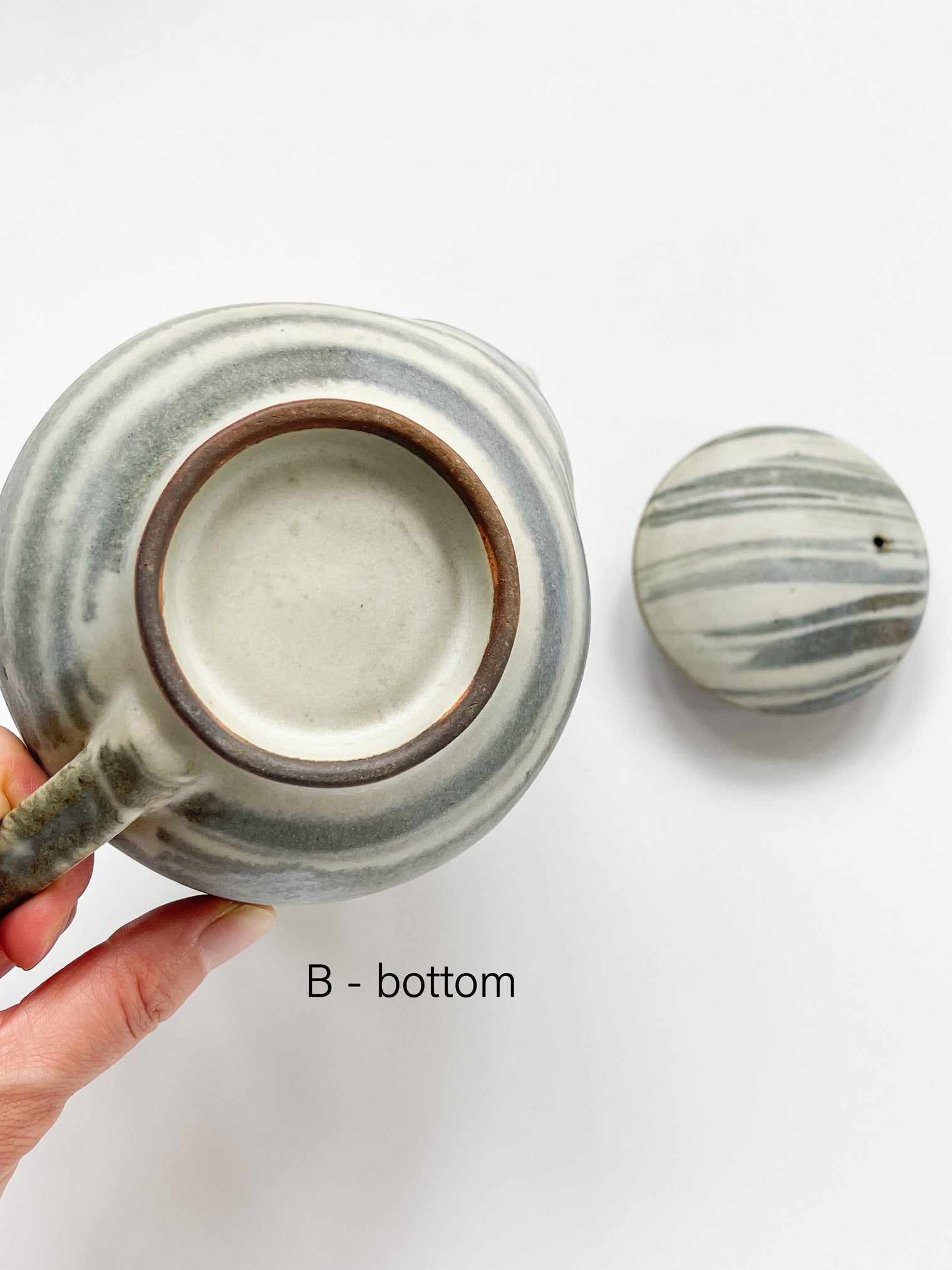 Issaki kiln - Tea Pot stripes