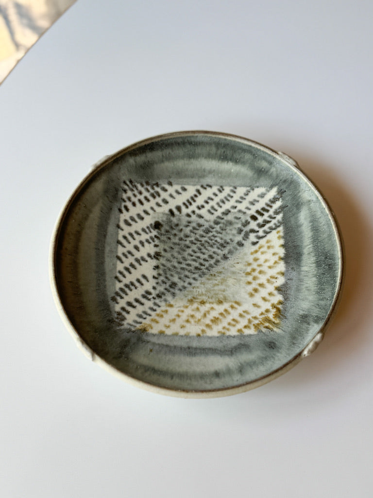 Issaki kiln -  Straw White Ash Glaze Plate