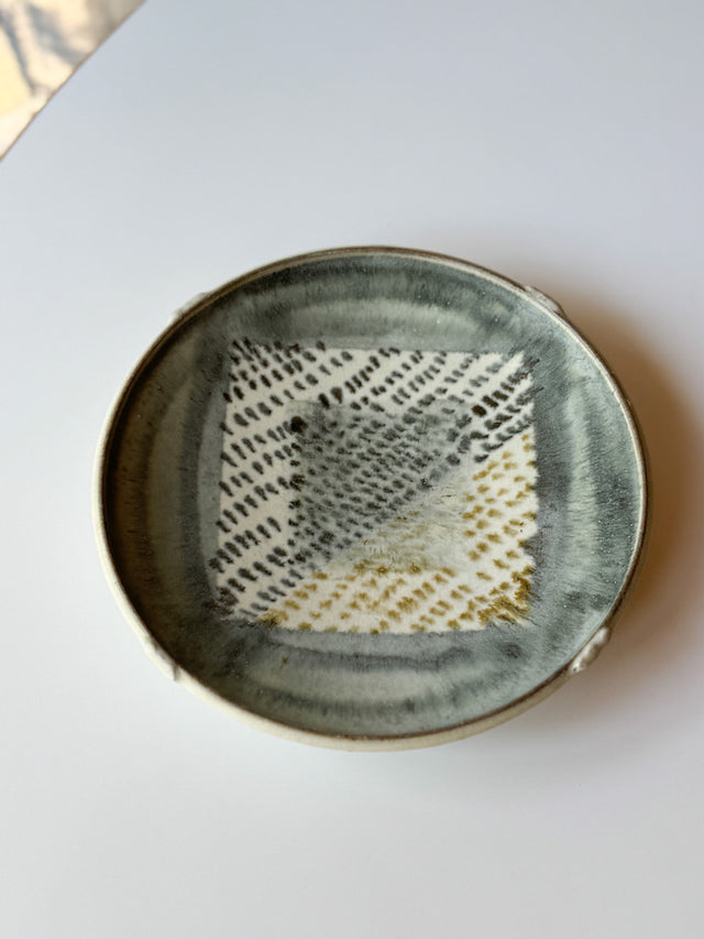 Issaki kiln -  Straw White Ash Glaze Plate