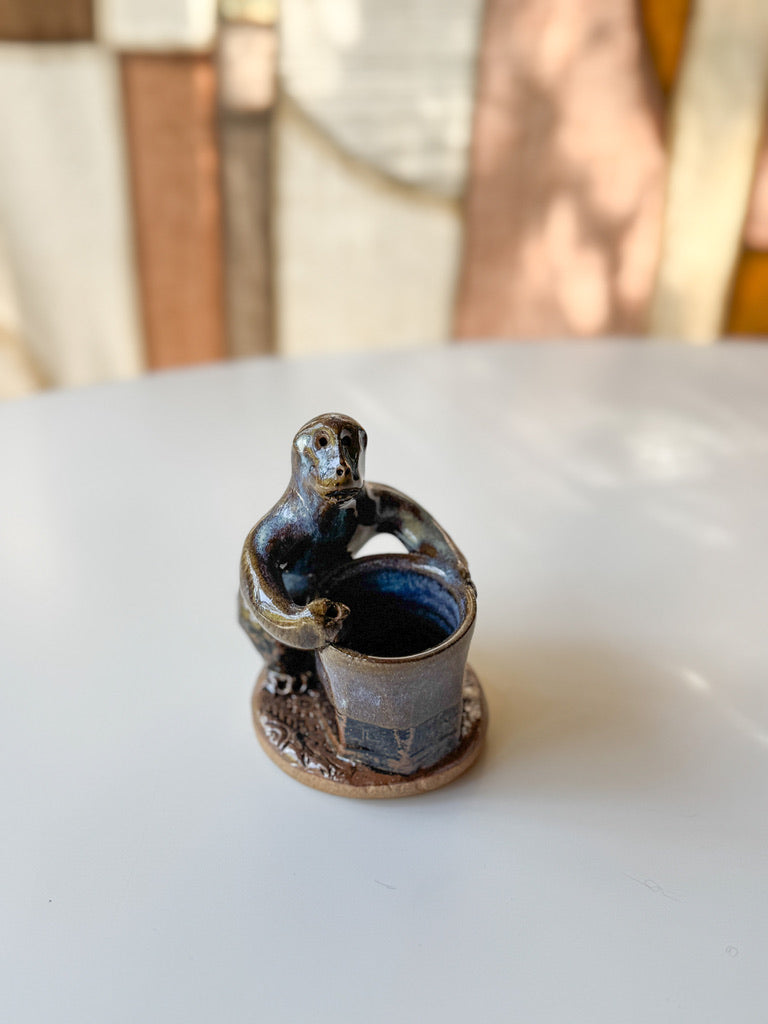 Nakadera kiln - Monkey holding a cup!
