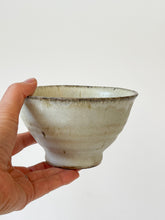 Load image into Gallery viewer, Issaki kiln -  Rice bowl
