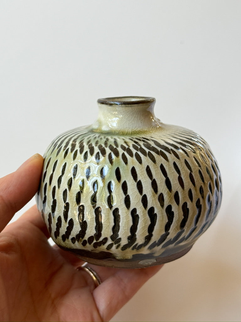 Onta Kiln -  Round Vase