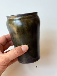 Issaki kiln -  Tumbler with Dark Glaze