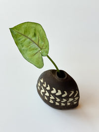Issaki kiln - Mini bud vase, Brown