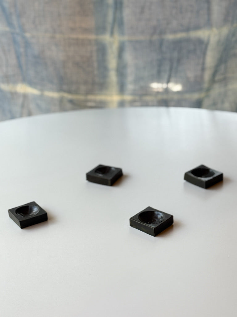 Yamanokuchi Kiln - Tiny Square Garnish Holder, Black