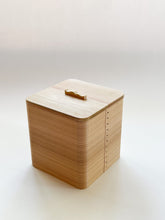 Load image into Gallery viewer, Shibatataku Shouten - Cedar bread box
