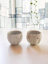 Load image into Gallery viewer, Yamanokuchi Kiln - Yunomi tea cup &quot;Squash&quot;

