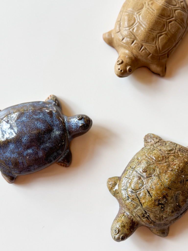 Nakadera kiln - Tortoise Paperweight
