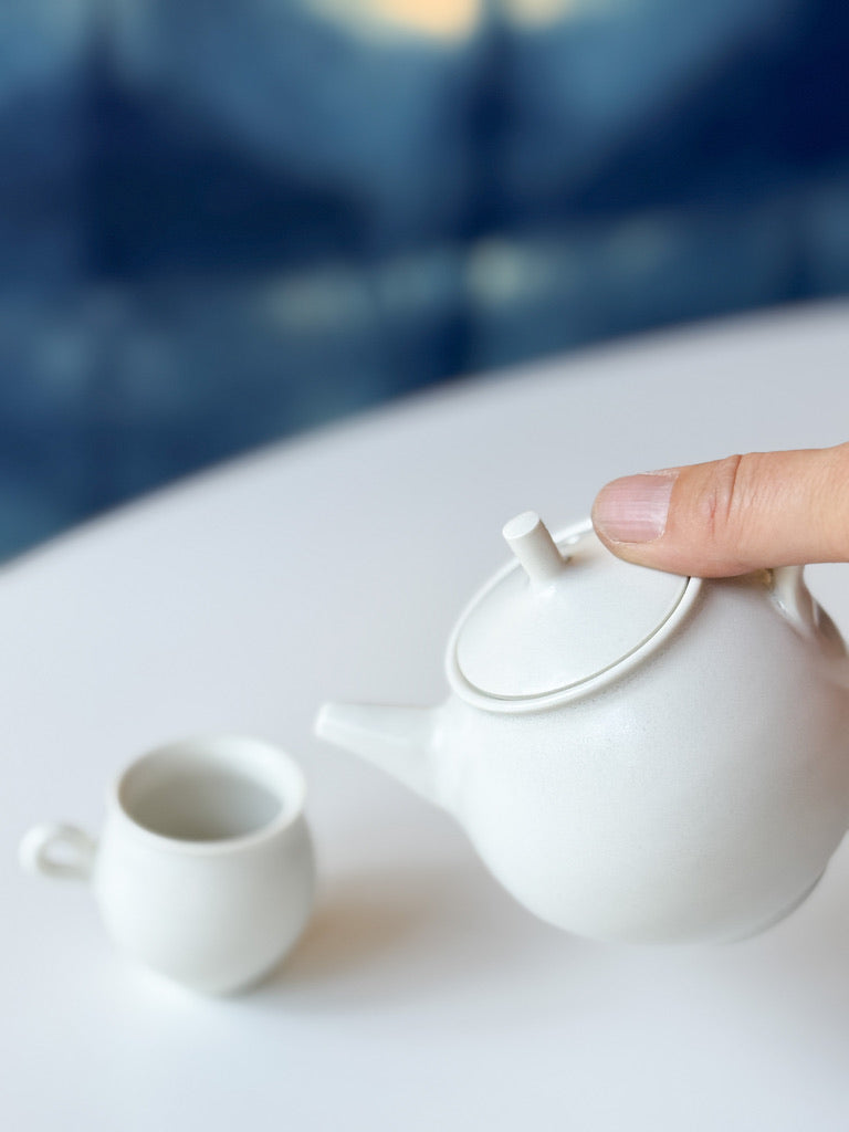 Hiroki Kanazawa -  Porcelain mini tea set, B