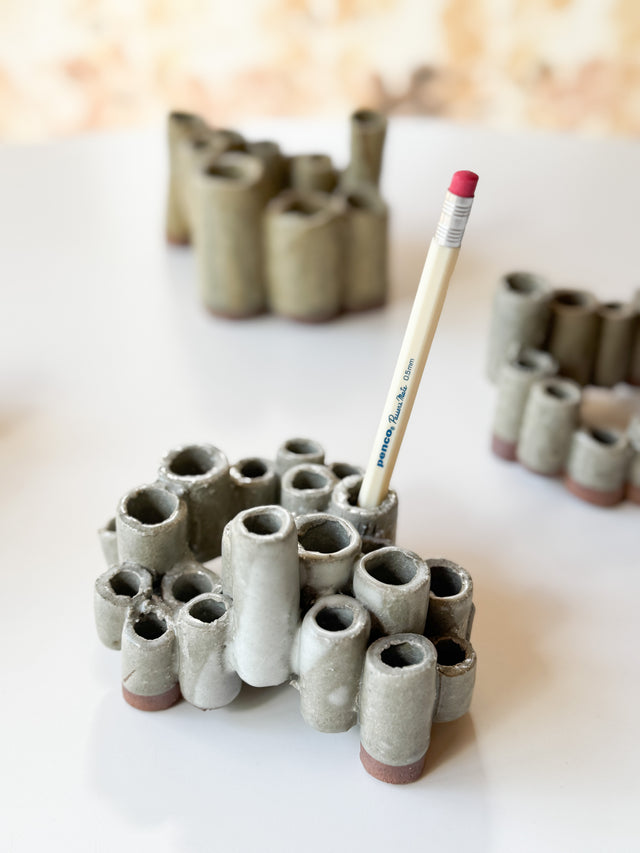 Mugihiko Kitagawa - "Hanasashi" Flower/Pen Stand