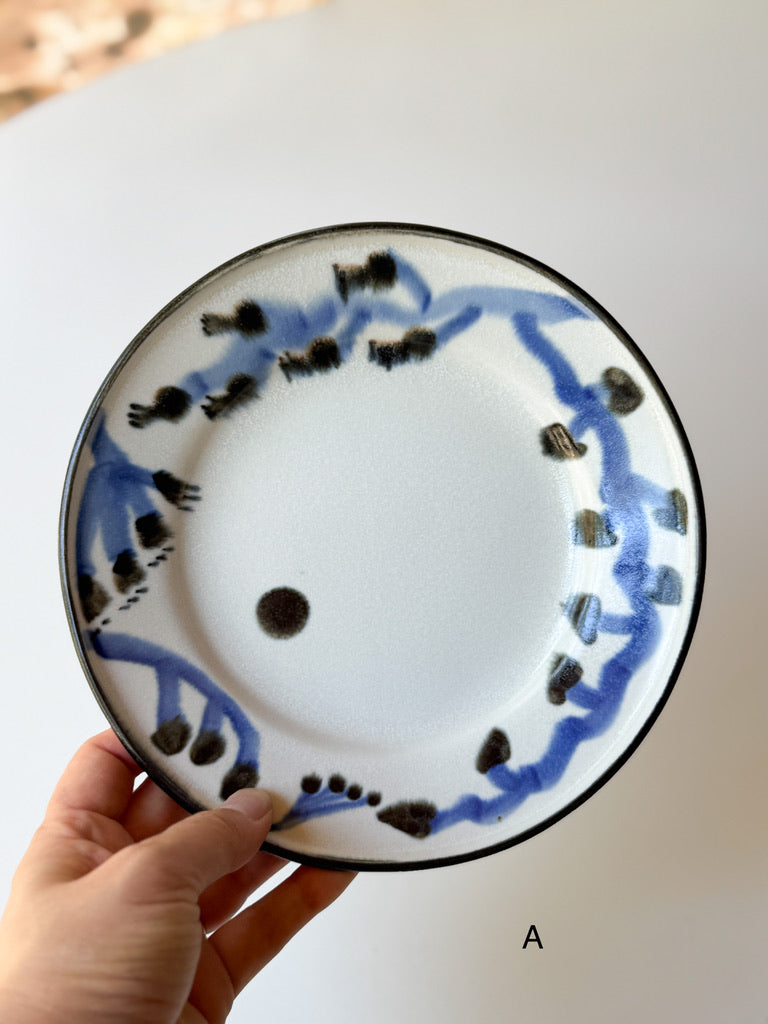 Yuko Shige Porcelain - Round Plate