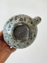 Load image into Gallery viewer, Moriyama Kiln -  &quot;Teno&quot; katakuchi bowl

