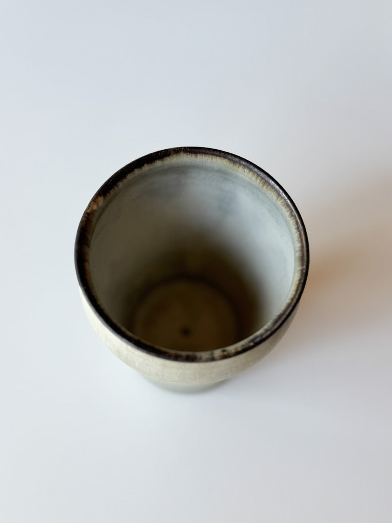 Issaki kiln -  Tumbler with Light Glaze