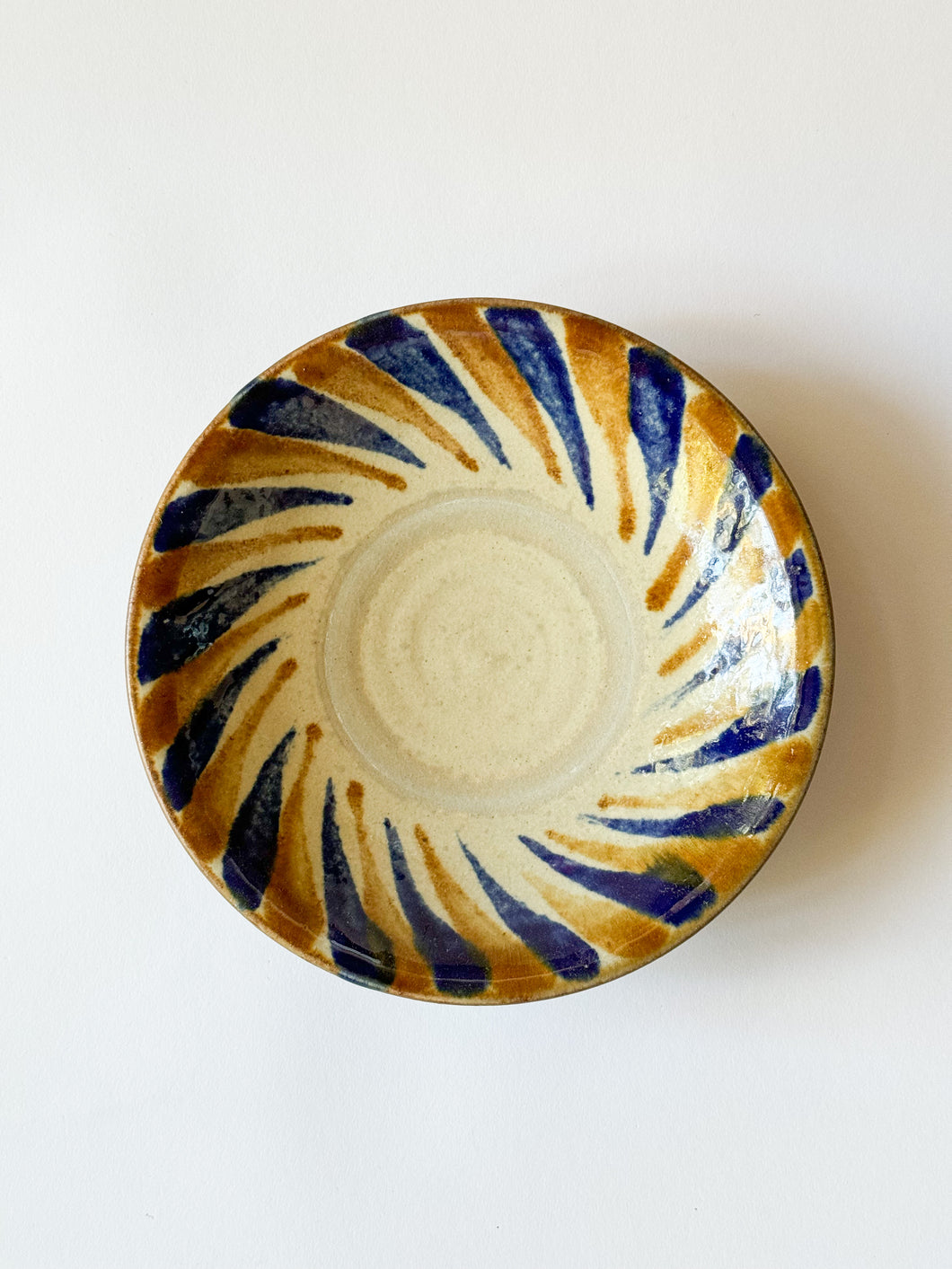 Yachimun Okinawa Pottery -  Shallow bowl, Petals