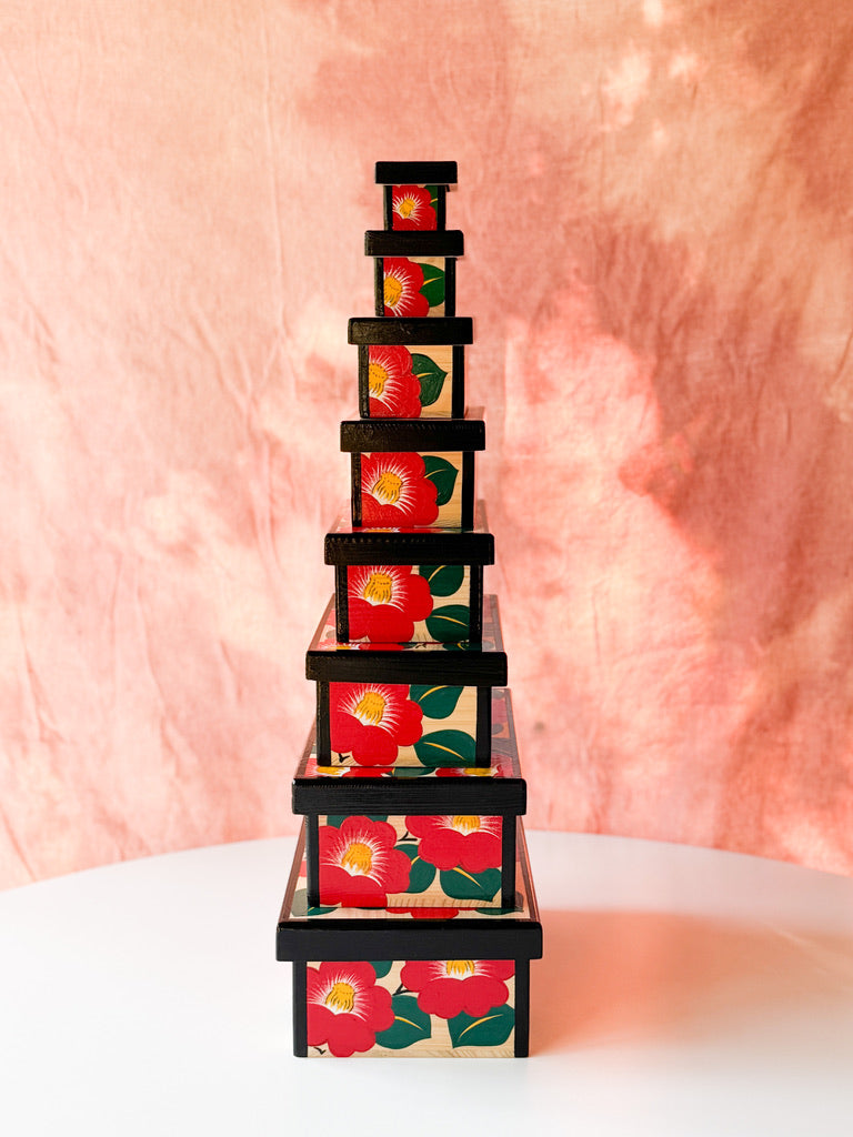 Sumioka Folk Toy Factory - "Hanatebako" Camellia Box, Red