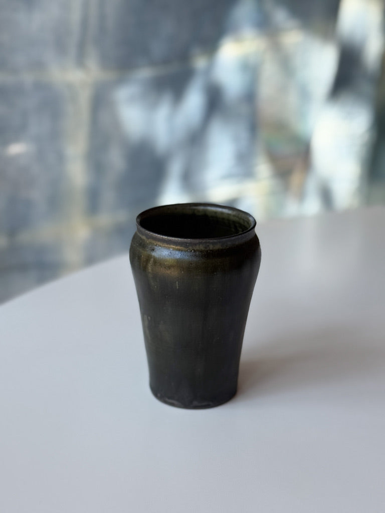Issaki kiln -  Tumbler with Dark Glaze