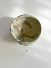 Ayoo Pottery by Naoki Kanazawa -  Round Yunomi Cup "Seashell and the Sea"