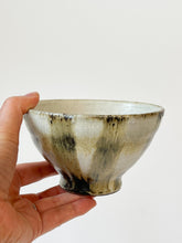 Load image into Gallery viewer, Issaki kiln -  Rice bowl
