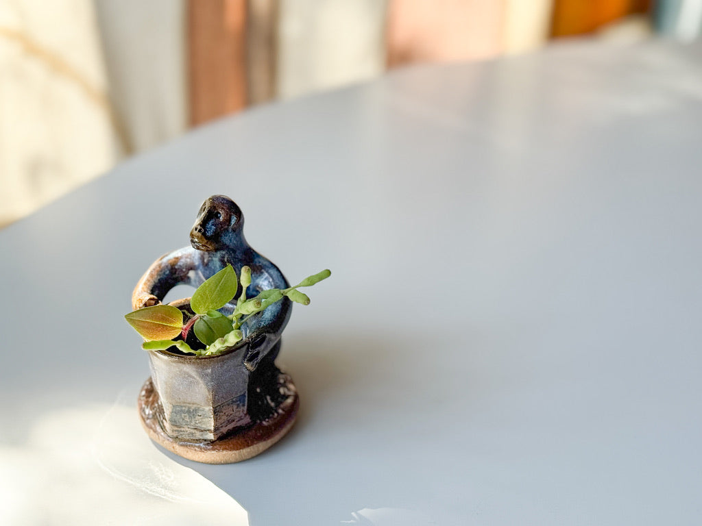 Nakadera kiln - Monkey holding a cup!