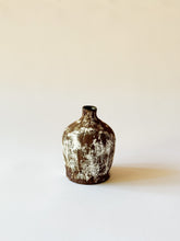 Load image into Gallery viewer, Moriyama Kiln - Bud vase &quot;Chasabi&quot;
