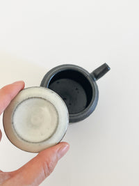 Yamanokuchi Kiln -  Sauce dispenser, Kuro