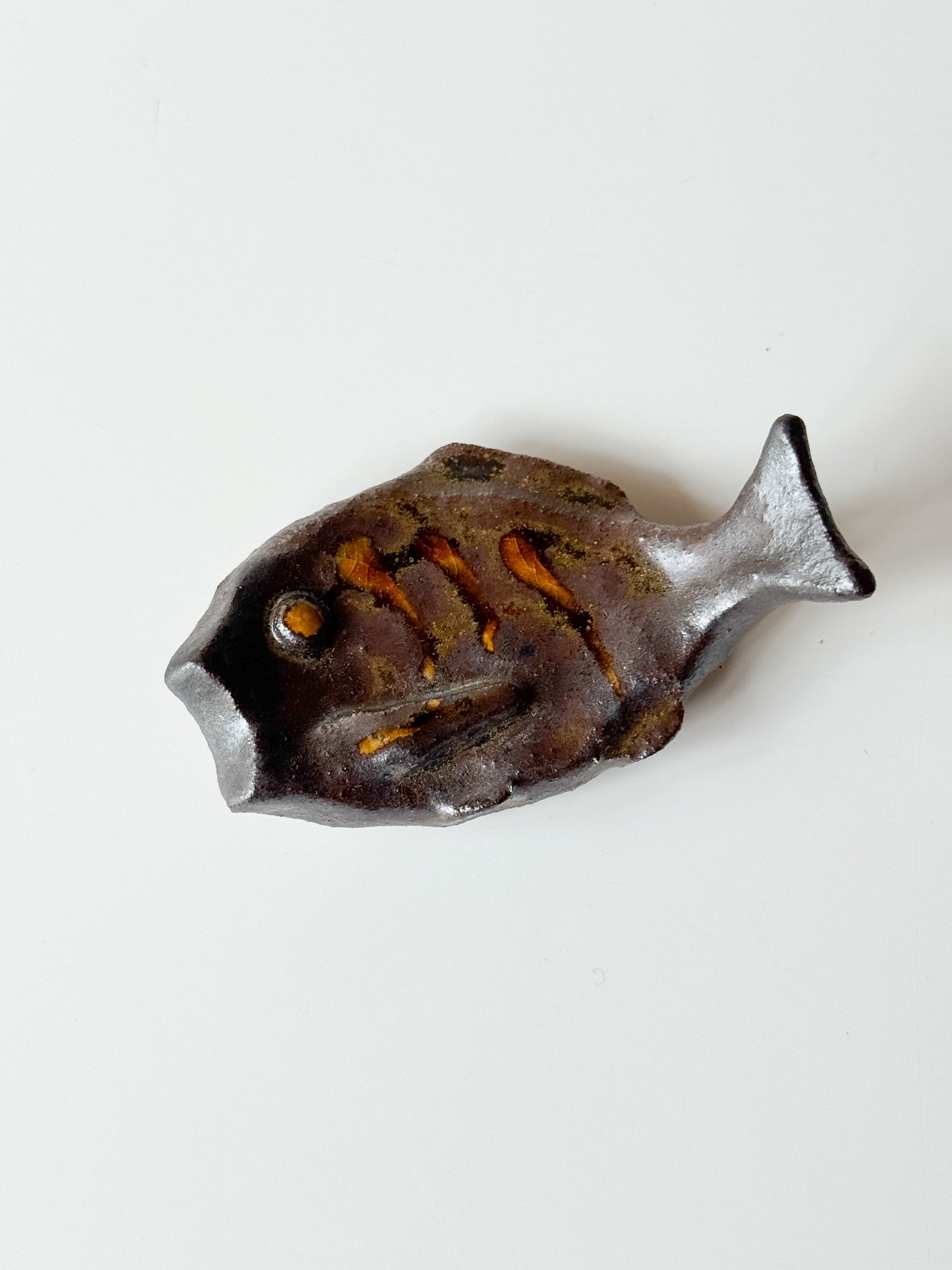 Fumoto Kiln - Cutlery Rest, Fish L