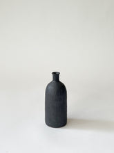 Load image into Gallery viewer, Chihiro kiln-  Bud vase, Kuro

