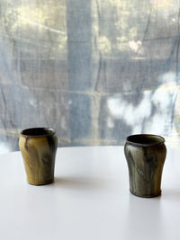 Issaki kiln -  Tumbler with Dark Glaze Flow