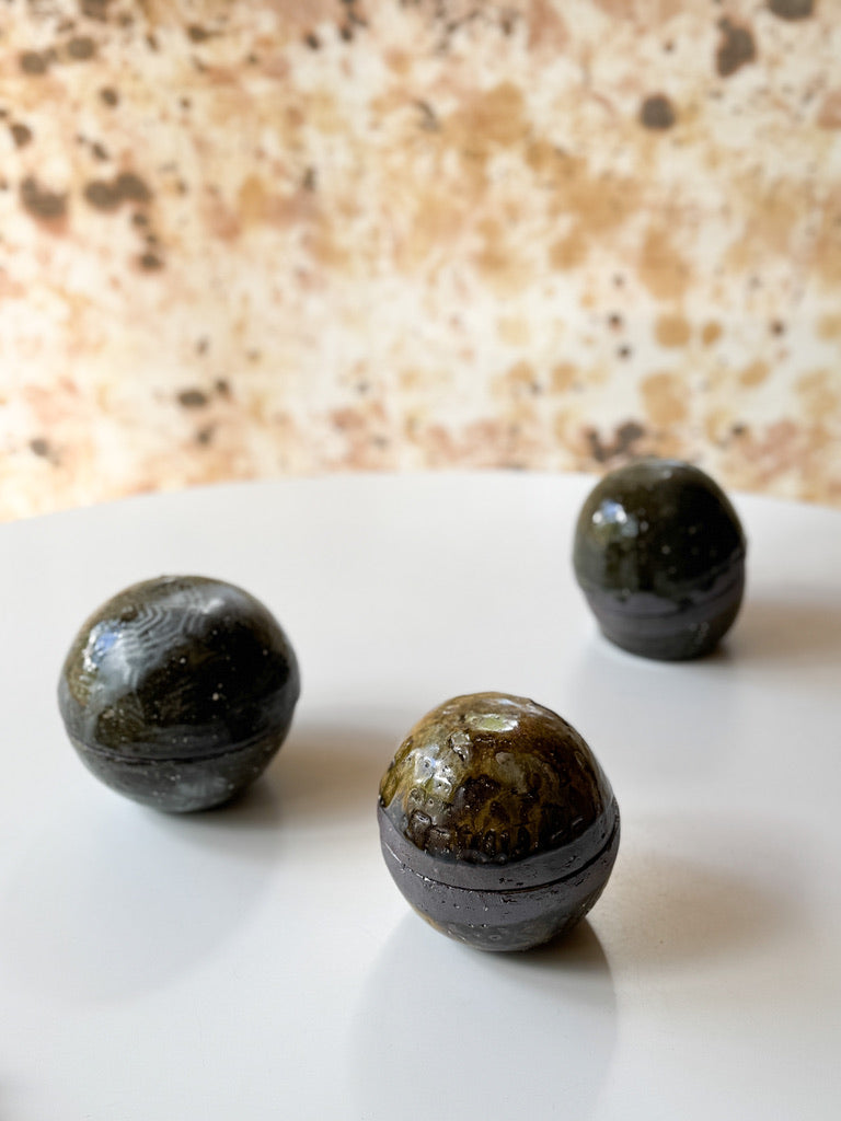 Mugihiko Kitagawa - Vegetable Dyed Round Jar, Planet